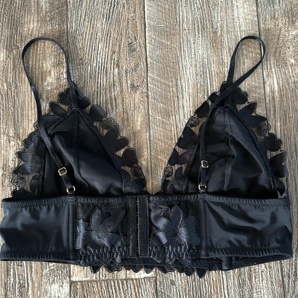 Victoria’s Secret bralette/ brassiere, X-Large - Picture 2 of 10